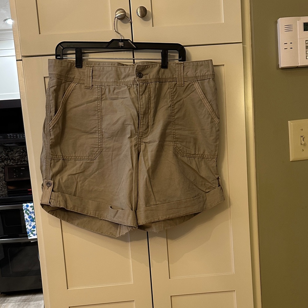 Carhartt Women's Cargo Shorts - Tan